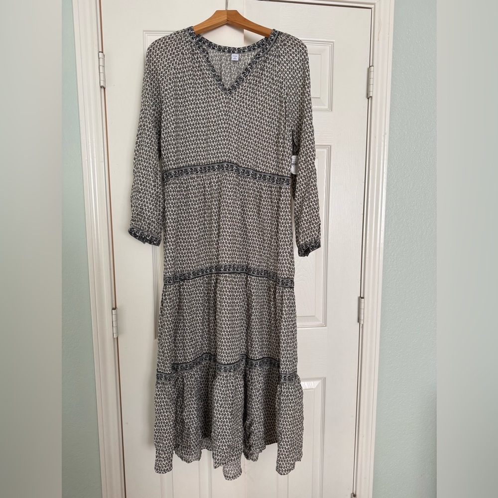 Dress. Old navy. Bohemian style. Brown, black, & cream.